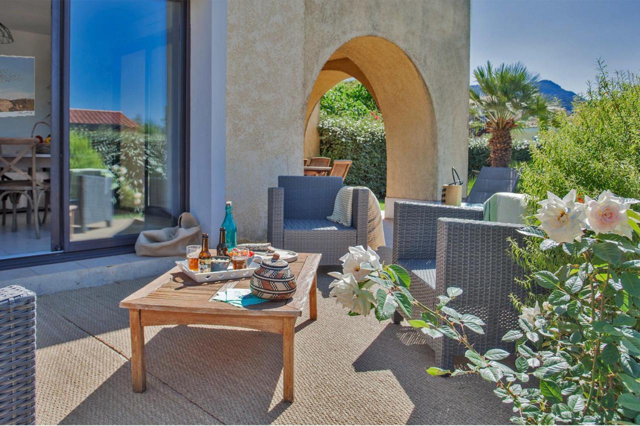 location de vacances Olivier jardin privatif et piscine chauffée partagée Calvi  Exterior foto